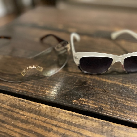 Rocawear Accessories - BOGO Set ROCAWEAR and Betsy Johnson Sunglasses